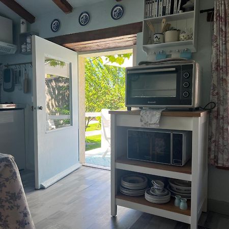 La Colline De Tilleul - Les Deux Puits - Cosy Cottage With Swimming Pool Near Aubeterre Saint-Romain  外观 照片