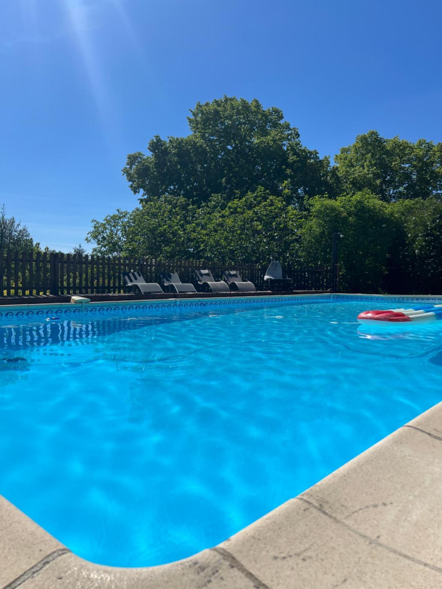 La Colline De Tilleul - Les Deux Puits - Cosy Cottage With Swimming Pool Near Aubeterre Saint-Romain  外观 照片